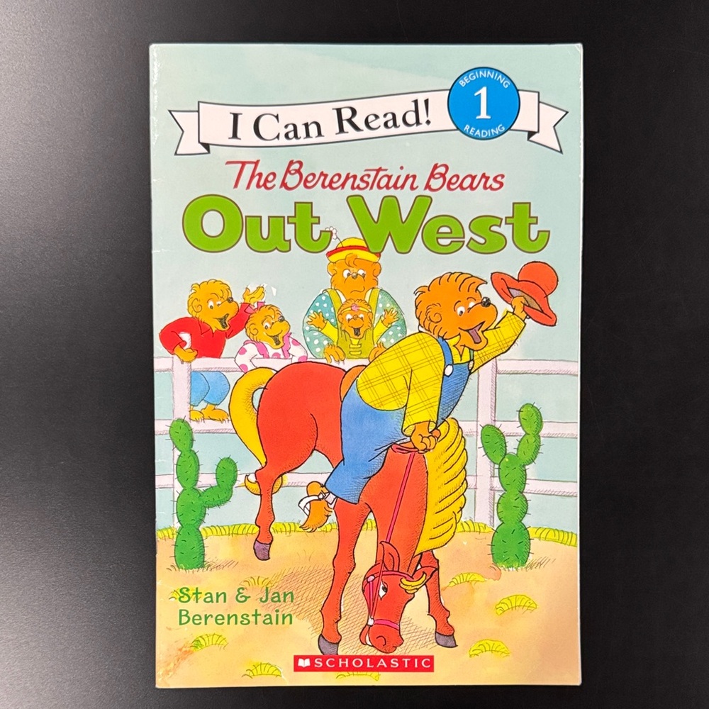 The Berenstain Bears Out West - An I Can Read Level 1 Children’s Book